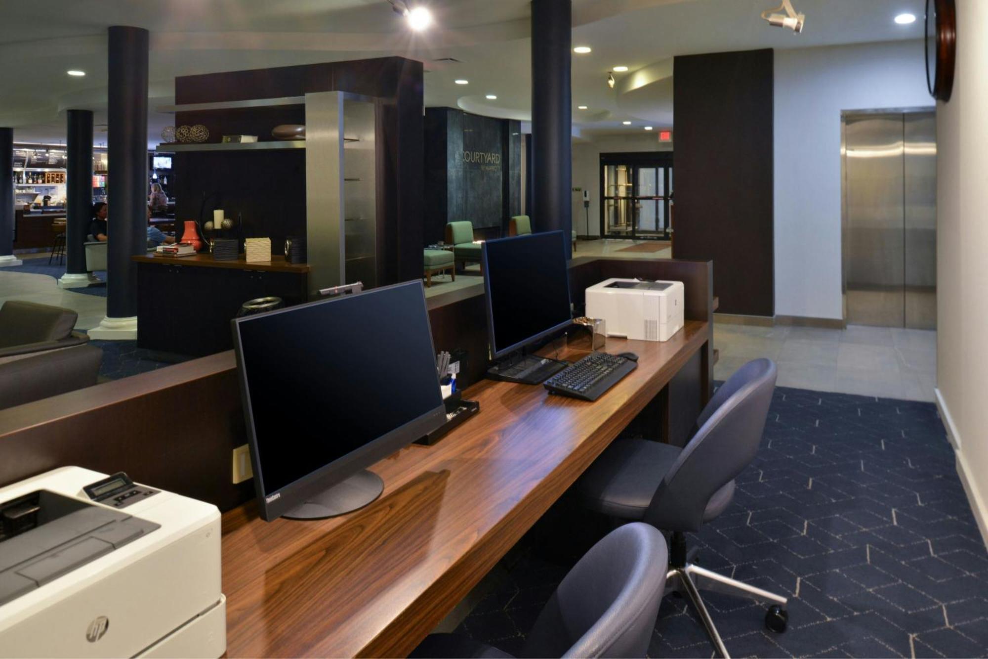 Courtyard By Marriott Harrisburg Hershey Bagian luar foto