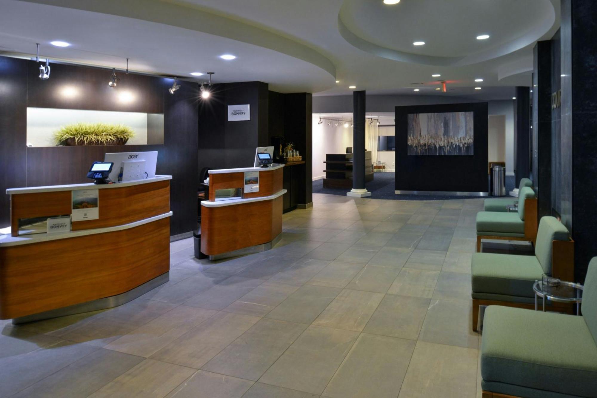 Courtyard By Marriott Harrisburg Hershey Bagian luar foto
