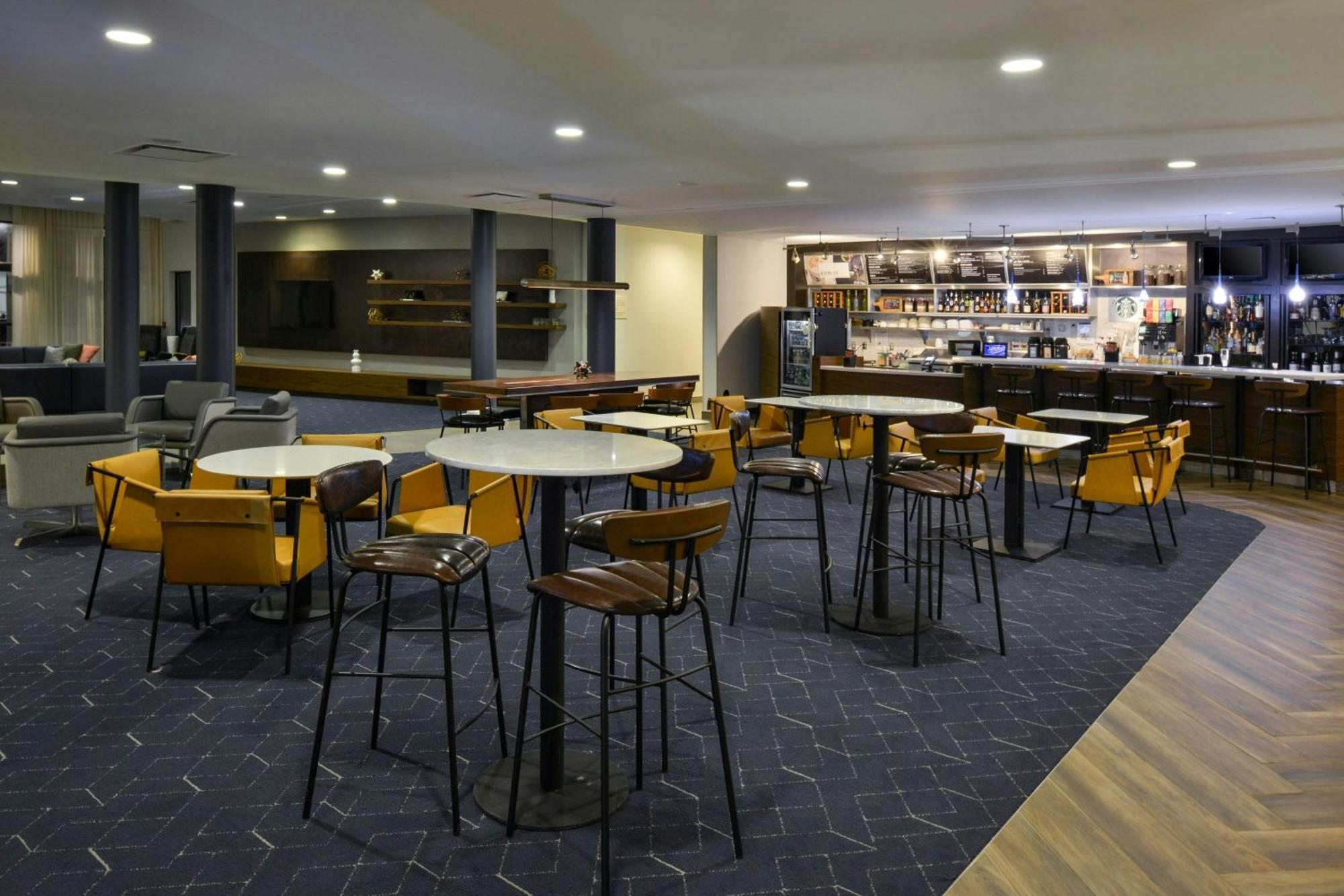 Courtyard By Marriott Harrisburg Hershey Bagian luar foto